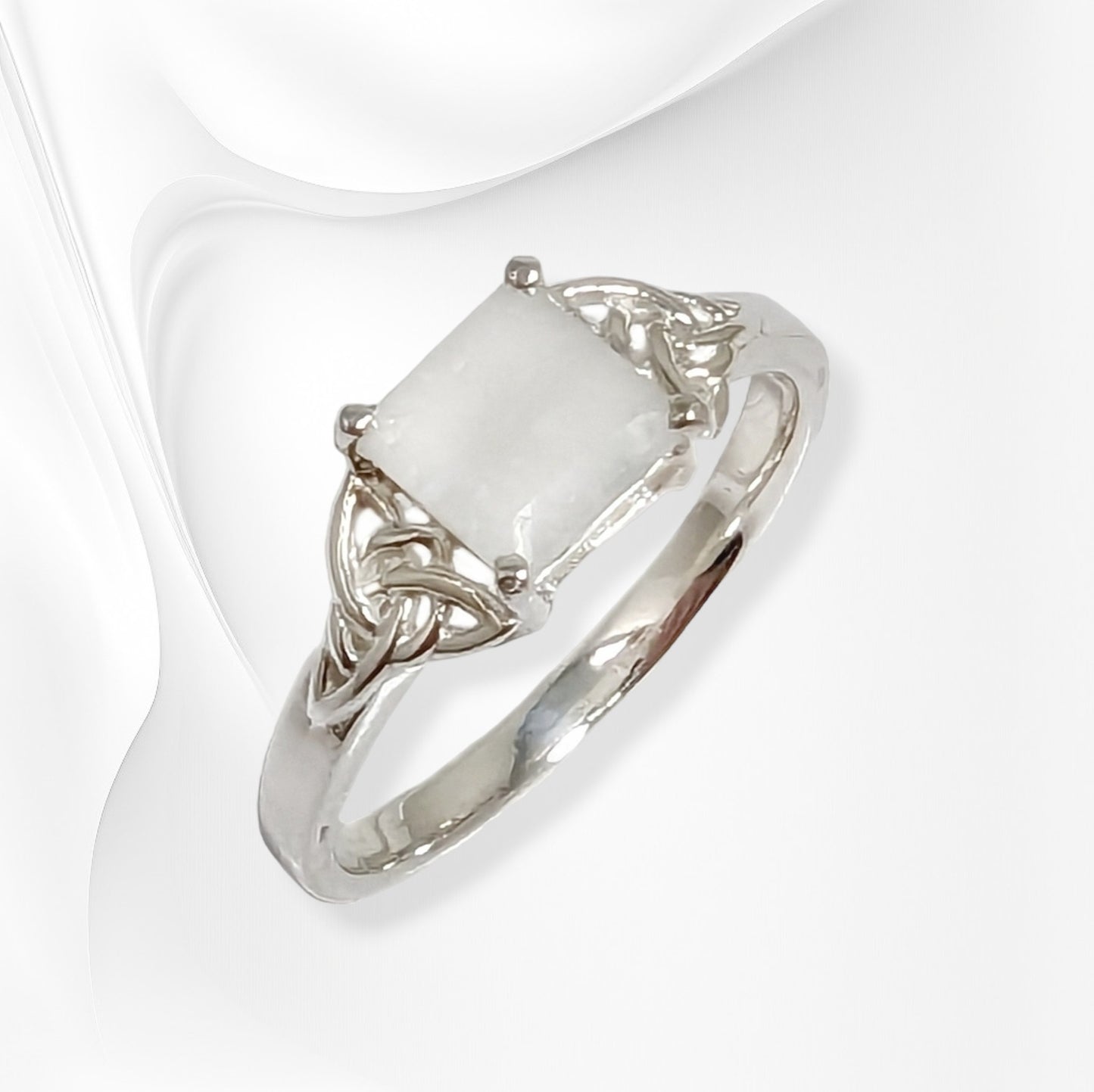 925 Sterling Silver Women's Ring with Authentic Moonstone Gemstone