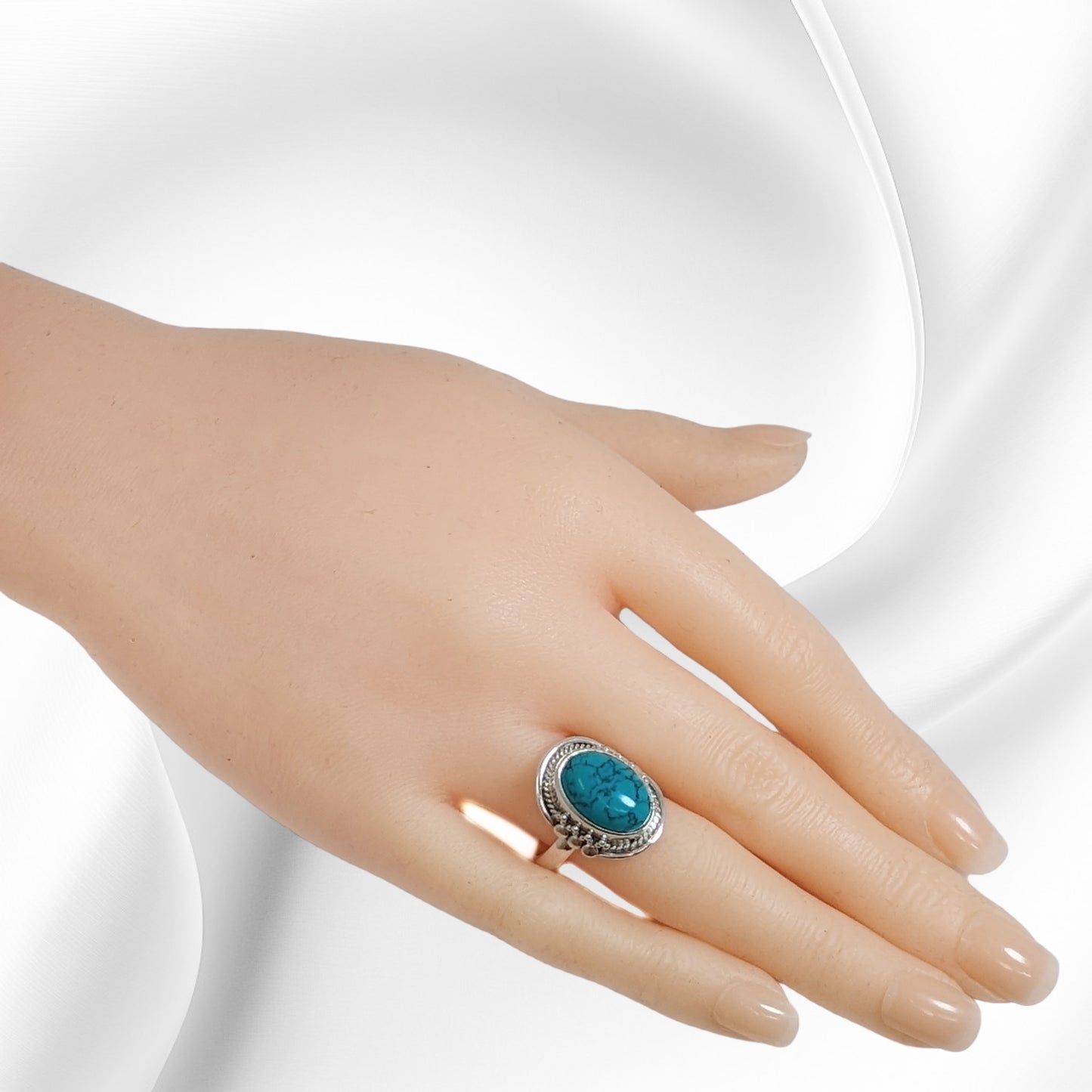 925 Sterling Silver Women's Ring With Authentic Turquoise Gemstone