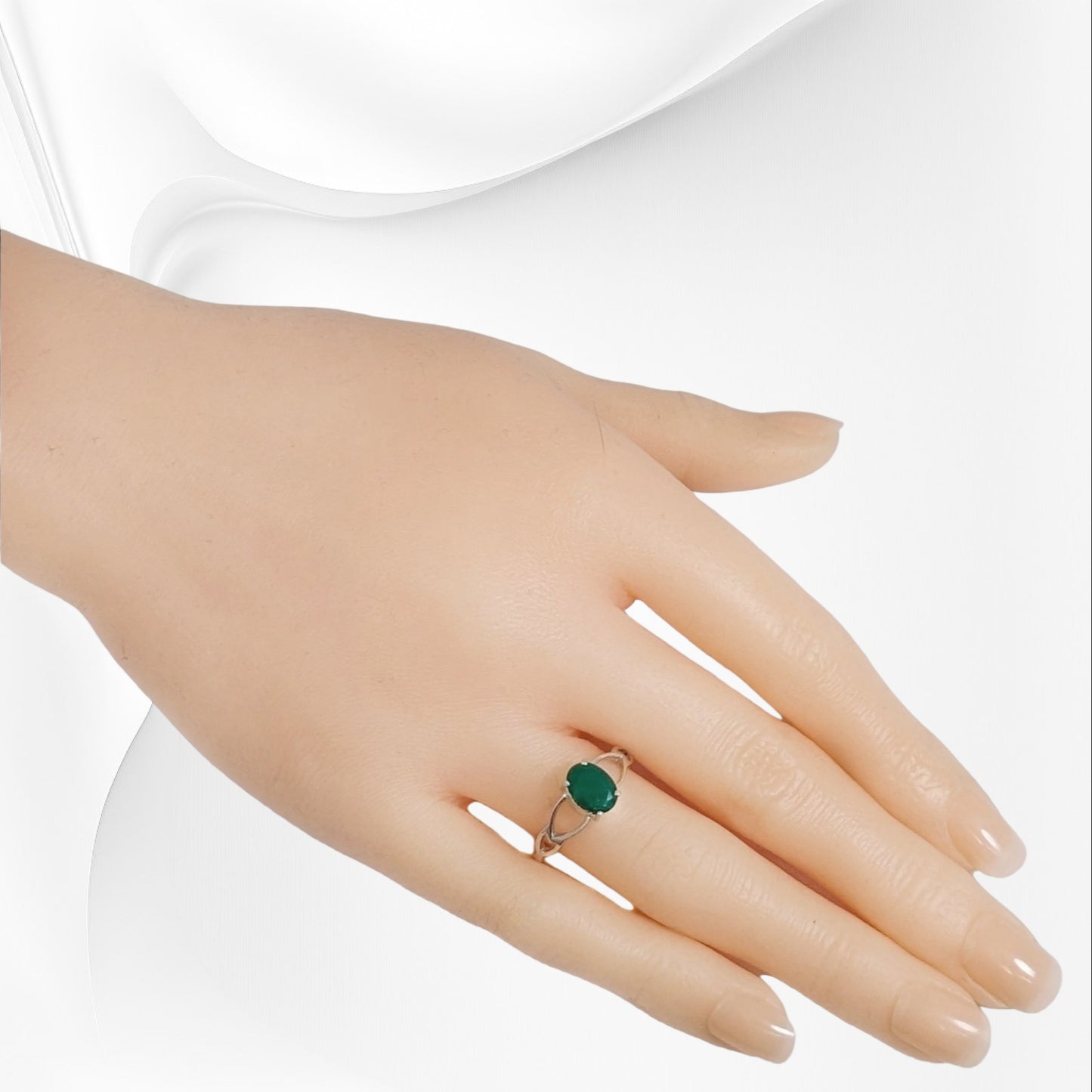 925 Sterling Silver Women's Ring with Authentic Green Onyx Gemstone