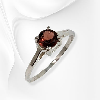 925 Sterling Silver Women's Ring with Authentic Red Garnet Gemstone