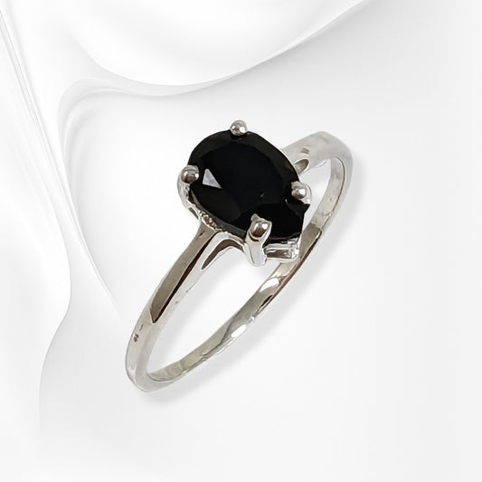 925 Sterling Silver Women's Ring with Authentic Black Onyx Gemstone