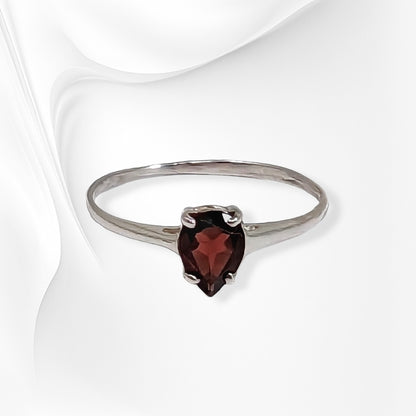 925 Sterling Silver Women's Ring with Authentic Red Garnet Gemstone