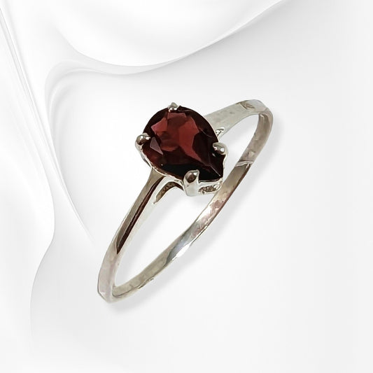 925 Sterling Silver Women's Ring with Authentic Red Garnet Gemstone