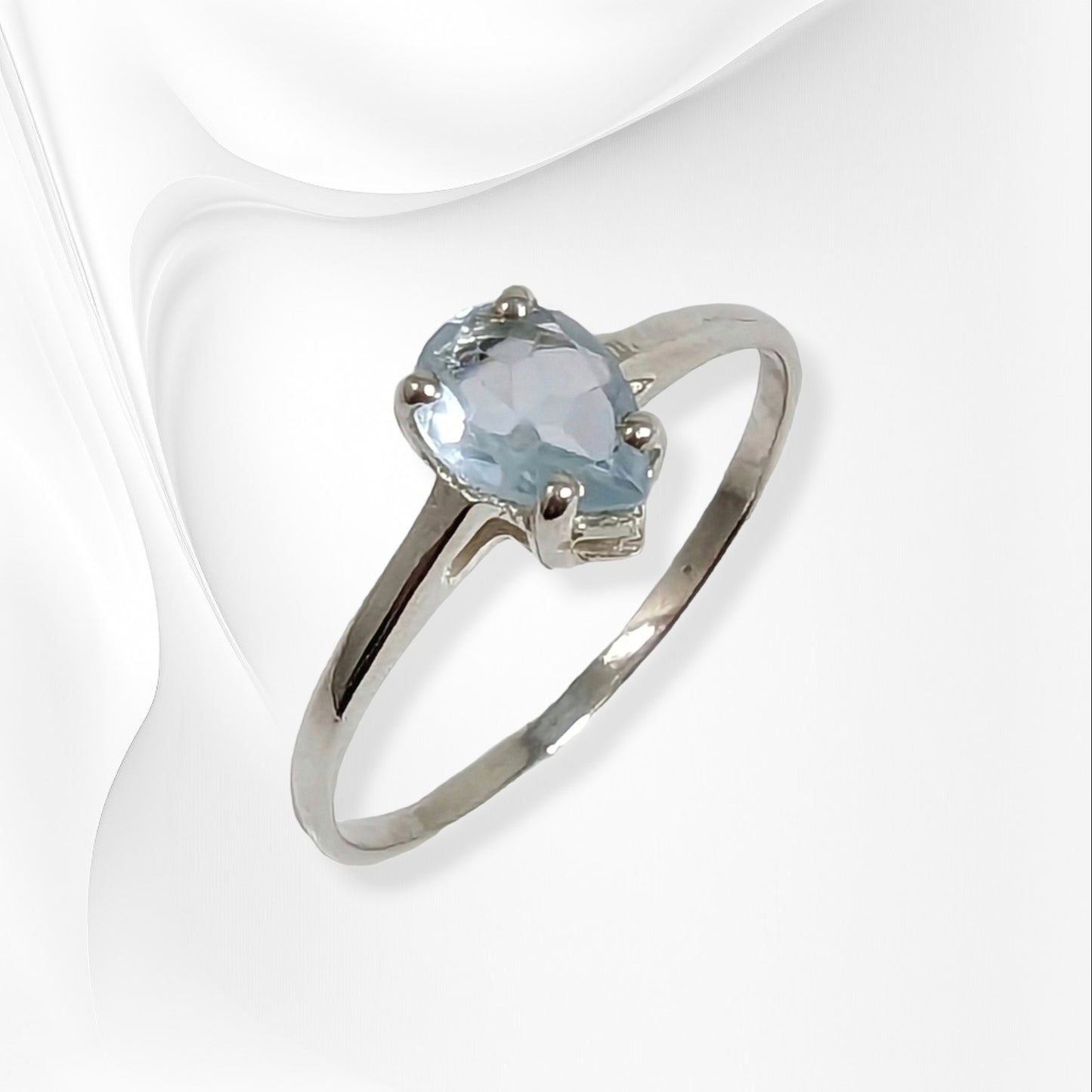 925 Sterling Silver Women's Ring with Authentic Blue Topaz