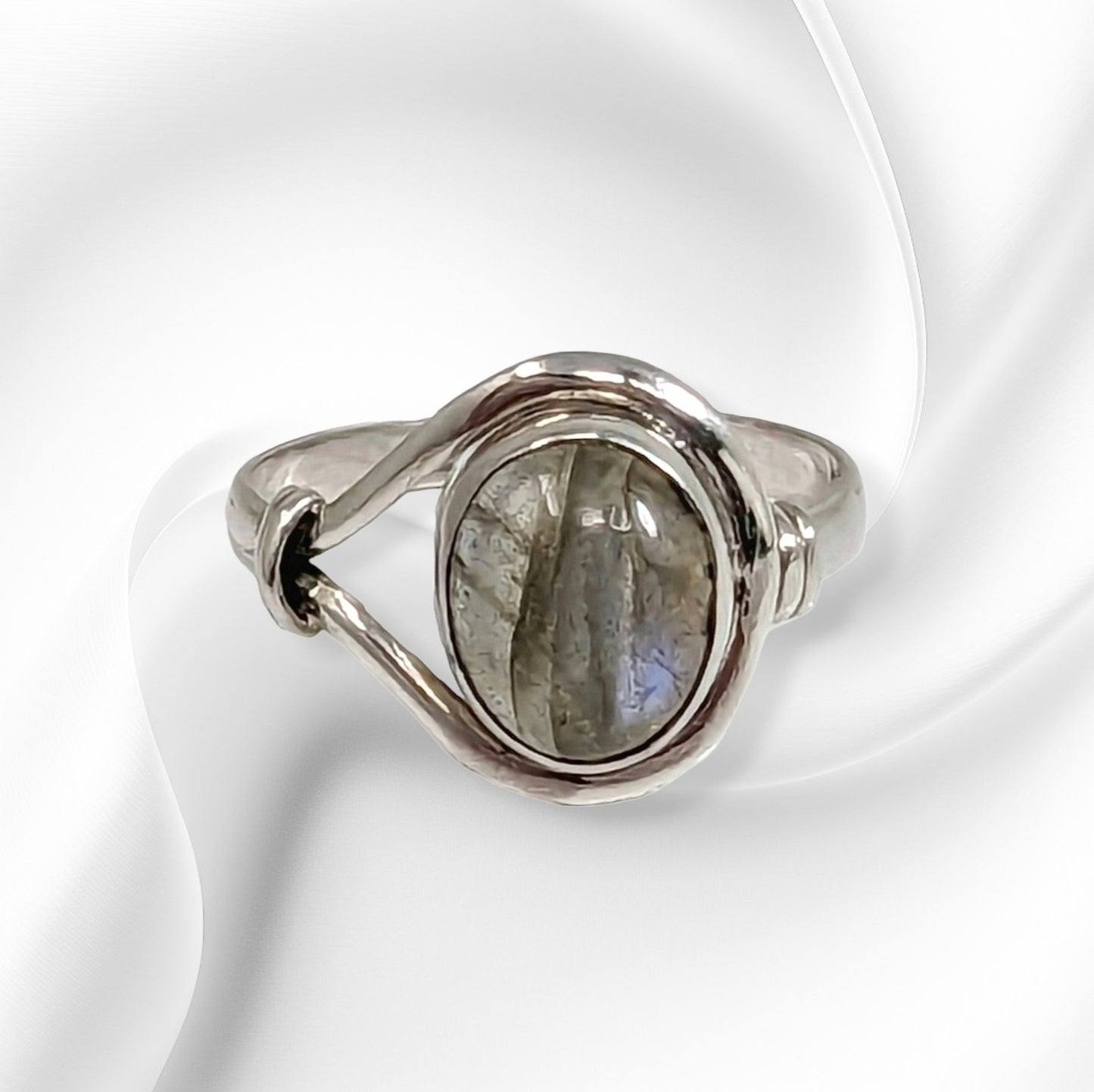 925 Sterling Silver Women's Ring With Authentic Labradorite Gemstone