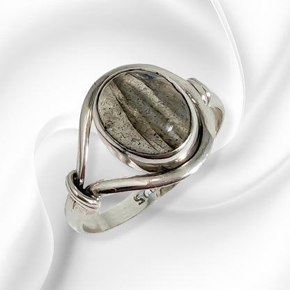 925 Sterling Silver Women's Ring With Authentic Labradorite Gemstone