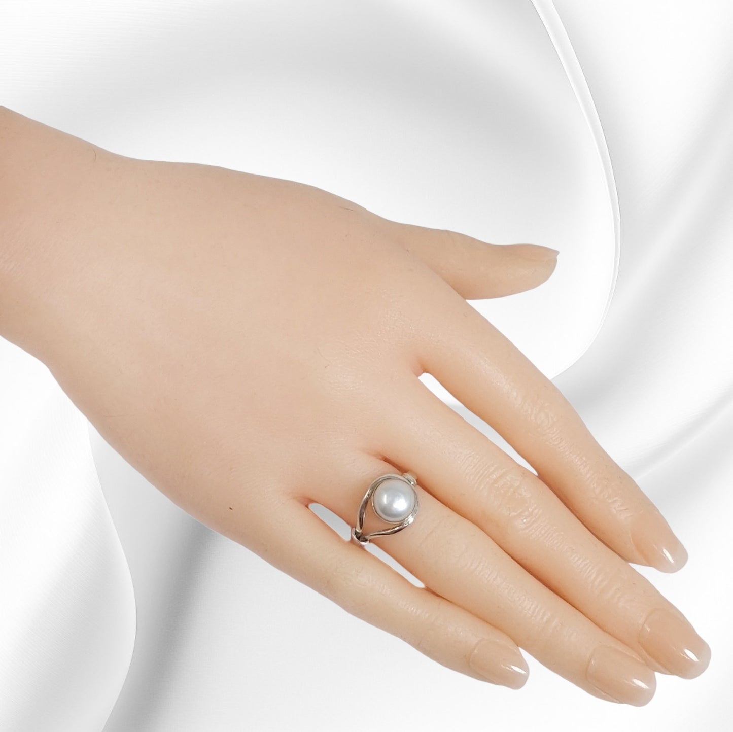 925 Sterling Silver Women's Ring With Authentic Freshwater Pearl