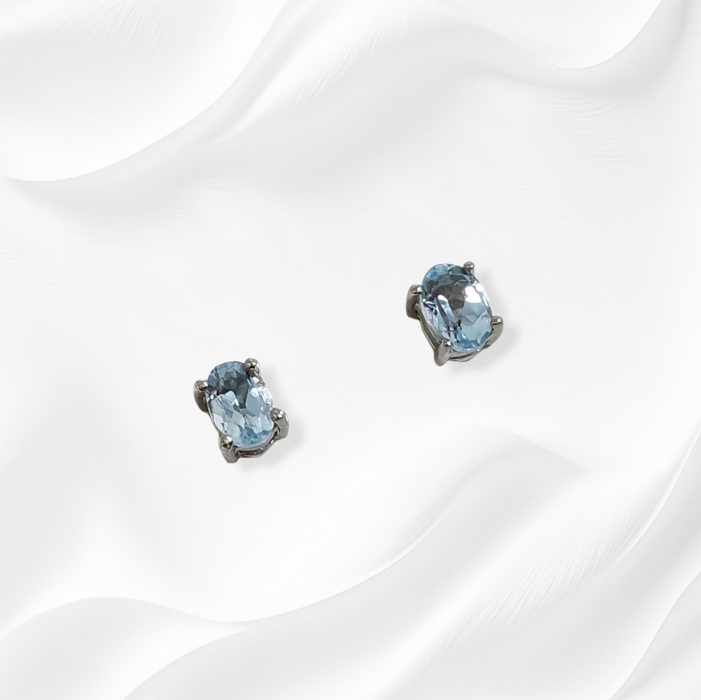 925 Sterling Silver Stud Earrings with Authentic Blue Topaz