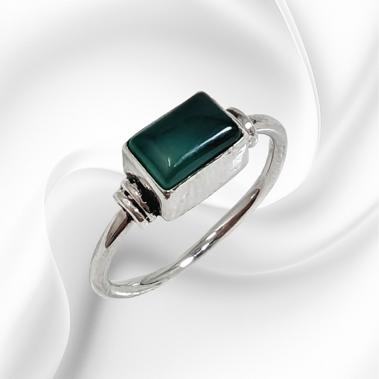 925 Sterling Silver Women's Ring With Authentic Green Onyx Gemstone