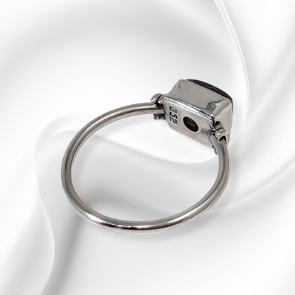 925 Sterling Silver Women's Ring With Authentic Labradorite Gemstone