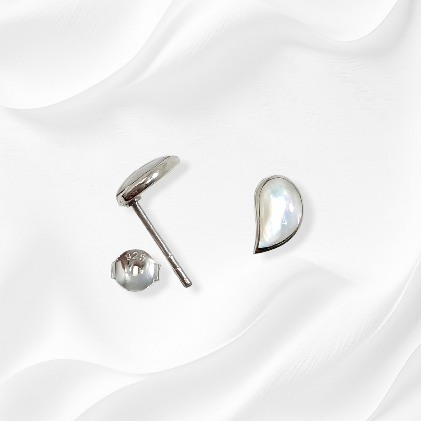 925 Sterling Silver Stud Earrings with Authentic Mother of Pearl