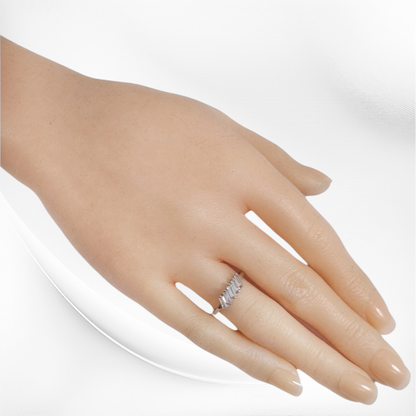 925 Sterling Silver Women's Ring with Cubic Zirconia Crystals