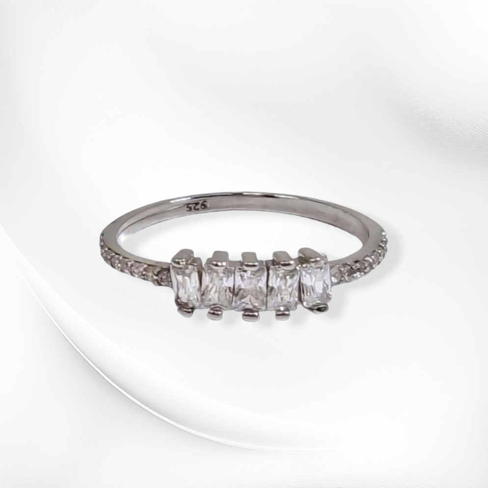 925 Sterling Silver Women's Ring with Cubic Zirconia Crystals