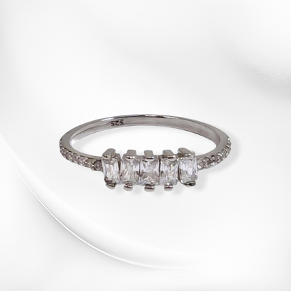 925 Sterling Silver Women's Ring with Cubic Zirconia Crystals