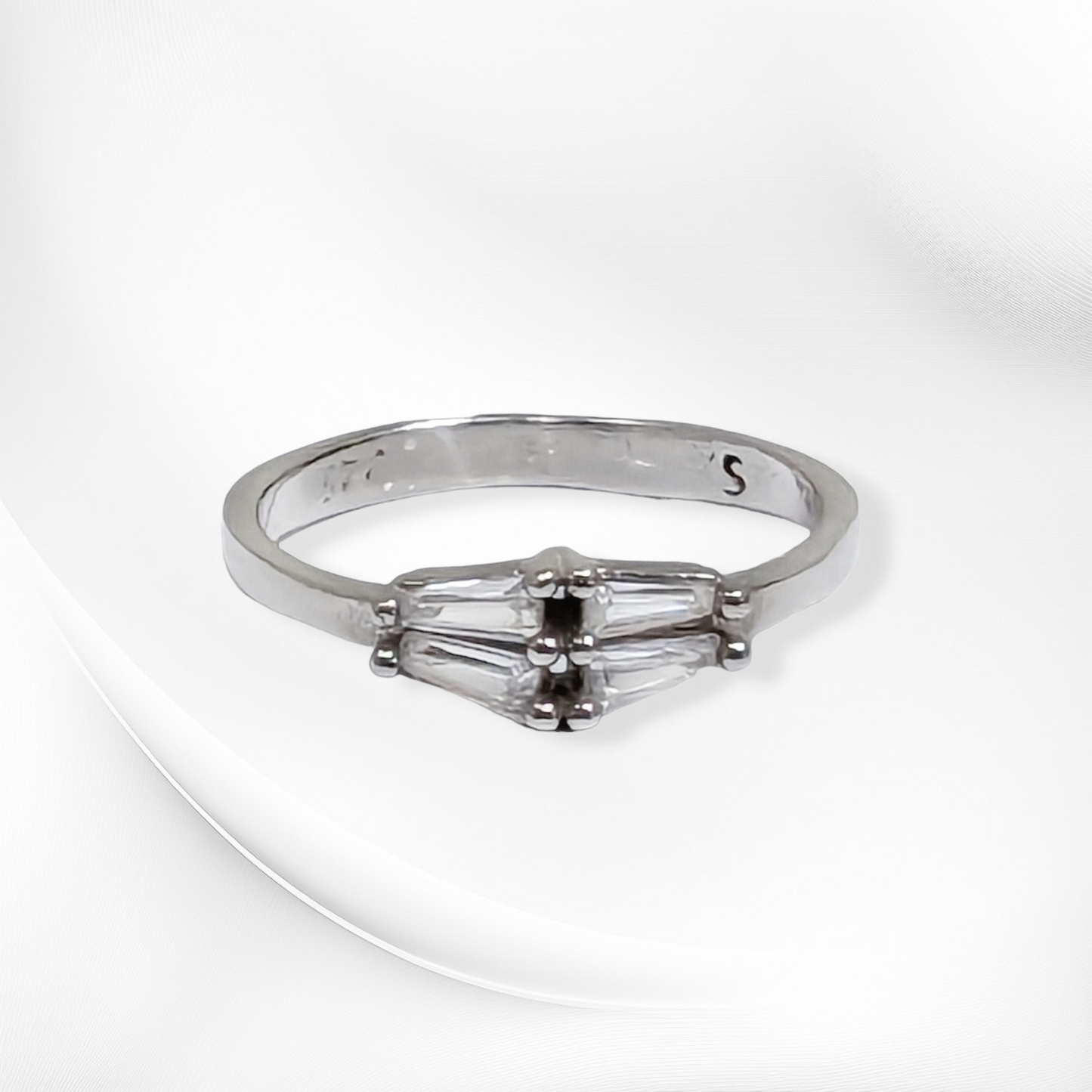 925 Sterling Silver Women's Ring with Cubic Zirconia Crystals