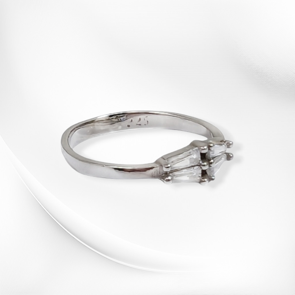 925 Sterling Silver Women's Ring with Cubic Zirconia Crystals
