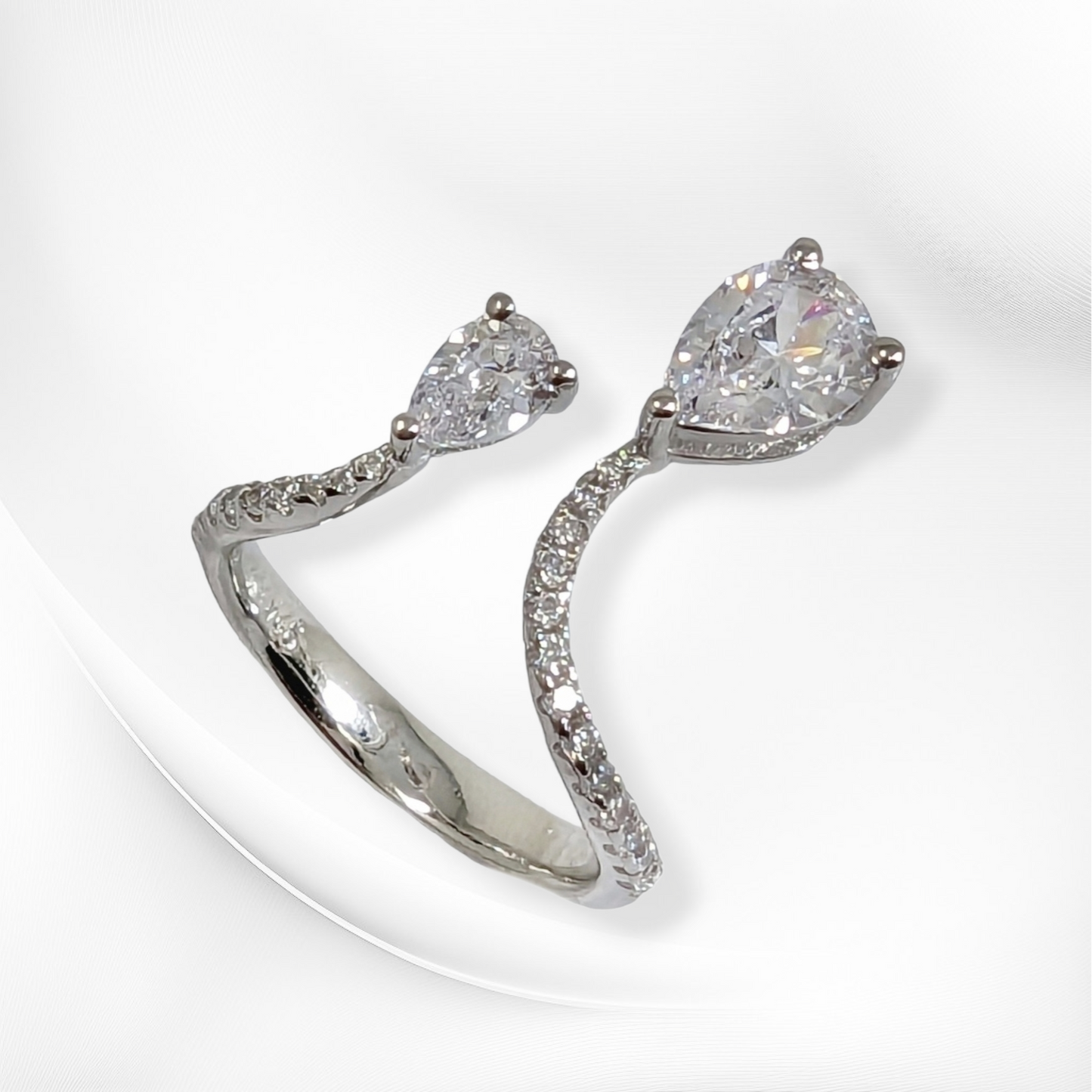 925 Sterling Silver Women's Ring with Cubic Zirconia Crystals