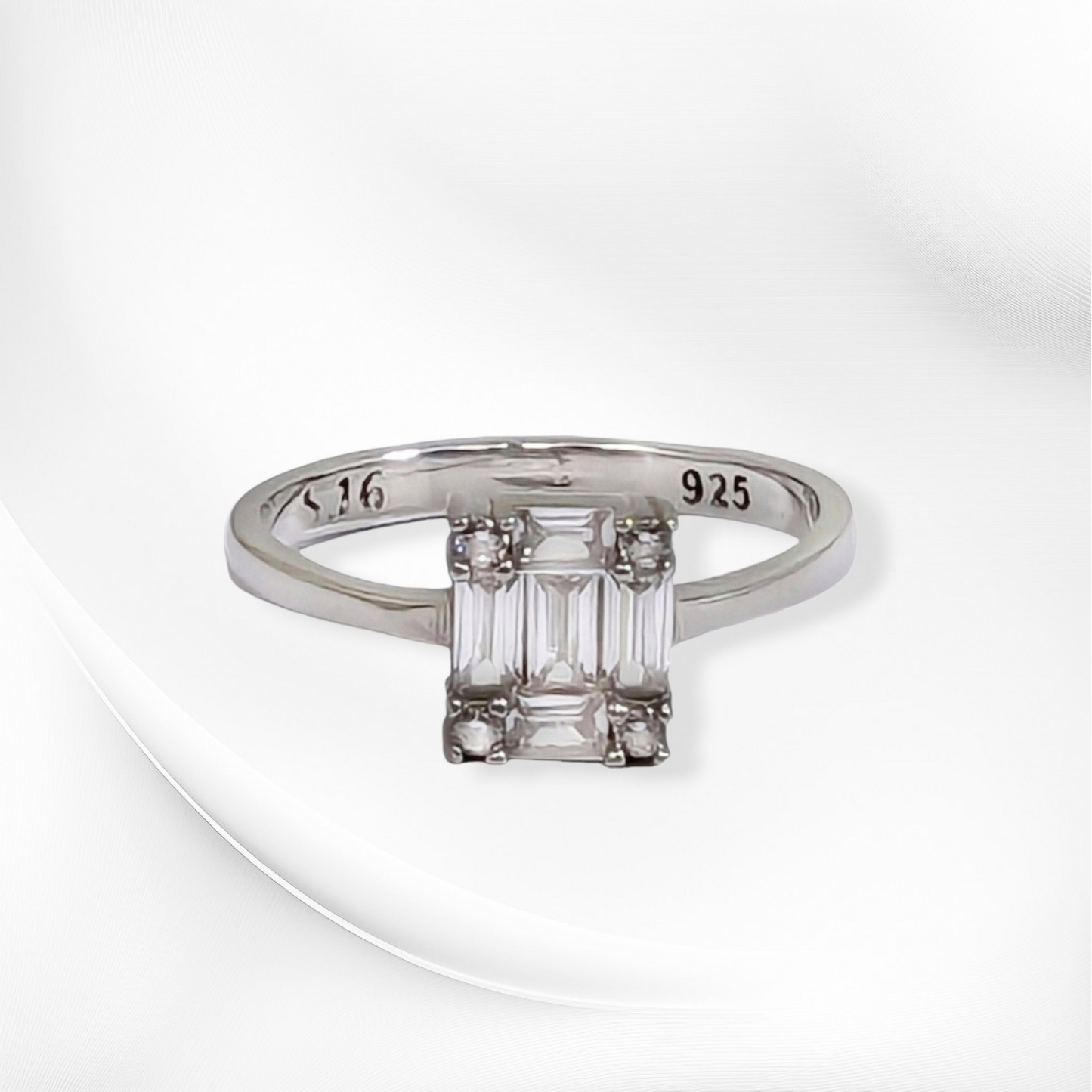 925 Sterling Silver Women's Ring with Cubic Zirconia Crystals