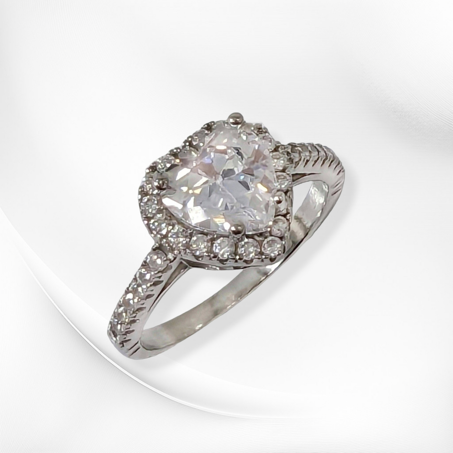 925 Sterling Silver Women's Ring with Cubic Zirconia Crystals