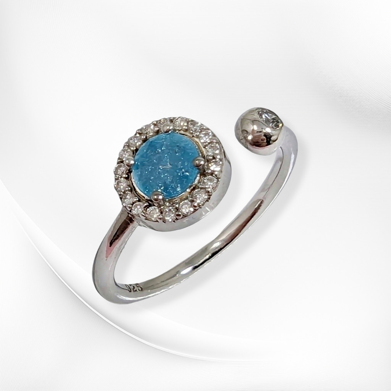 925 Sterling Silver Women's Ring with Cubic Zirconia Crystals