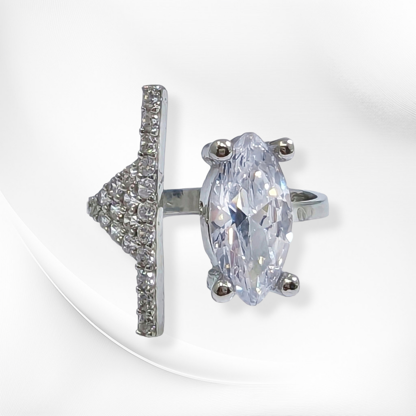 925 Sterling Silver Women's Ring with Cubic Zirconia Crystals