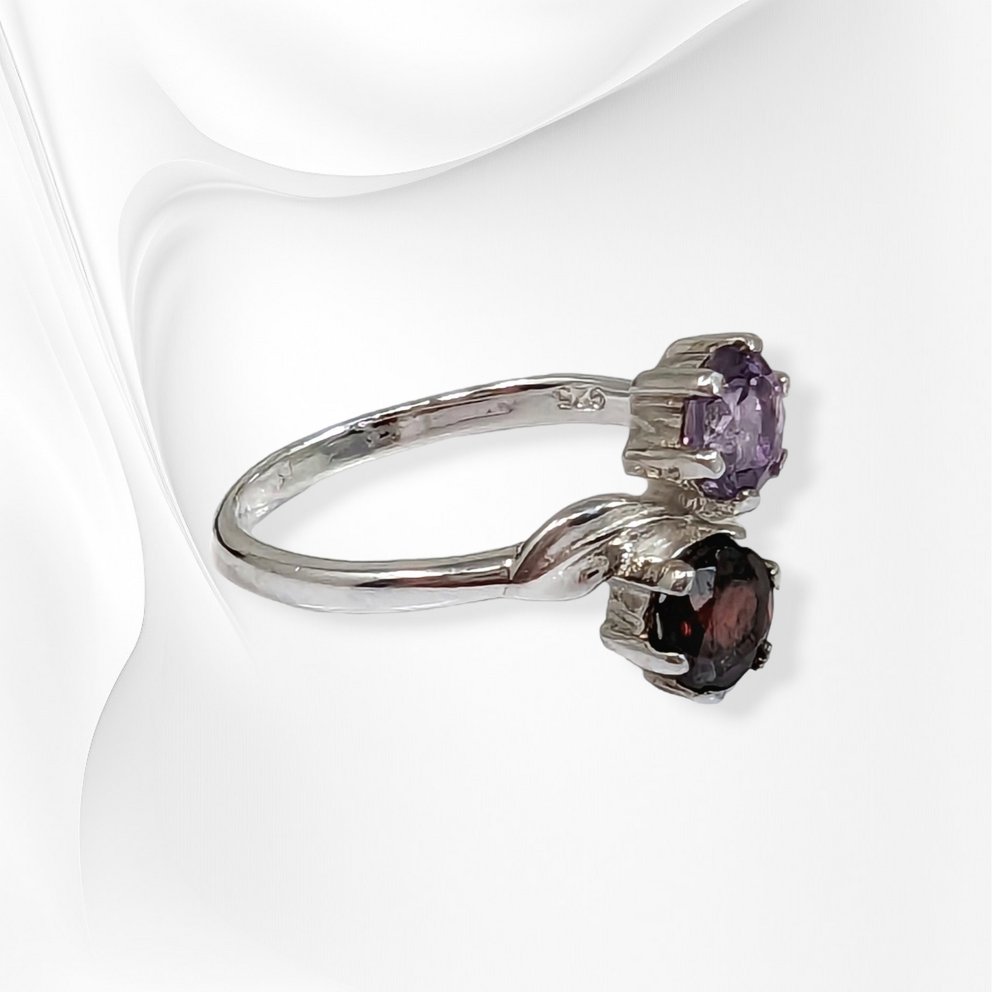925 Sterling Silver Women's Ring with Authentic Amethyst and Red Garnet