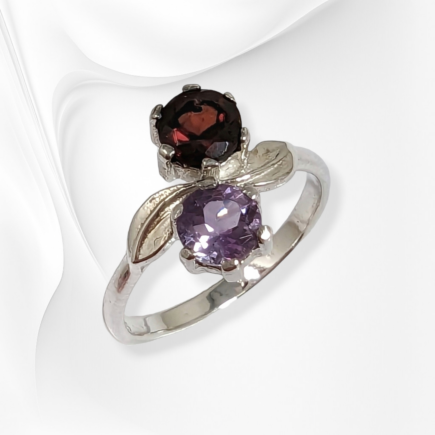 925 Sterling Silver Women's Ring with Authentic Amethyst and Red Garnet