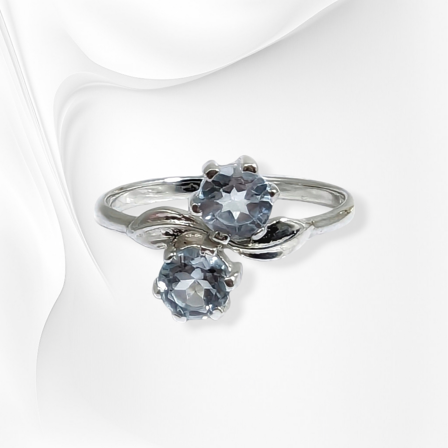 925 Sterling Silver Women's Ring with Authentic Blue Topaz