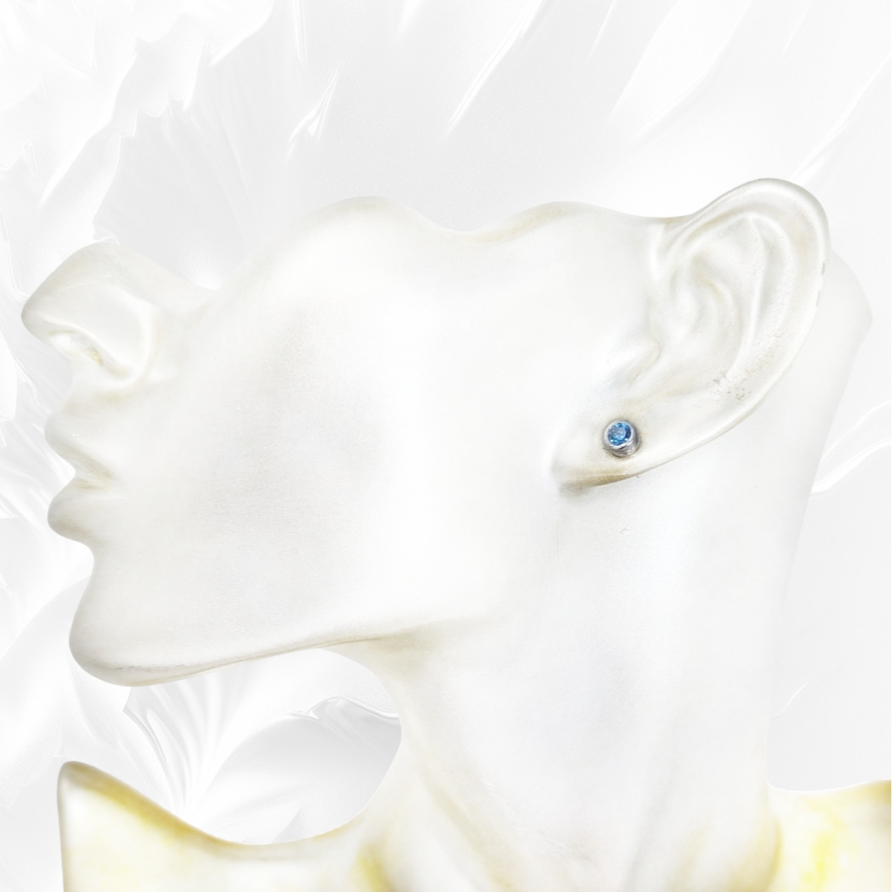 925 Sterling Silver Stud Earrings with Aquamarine Cubic Zirconia Crystals