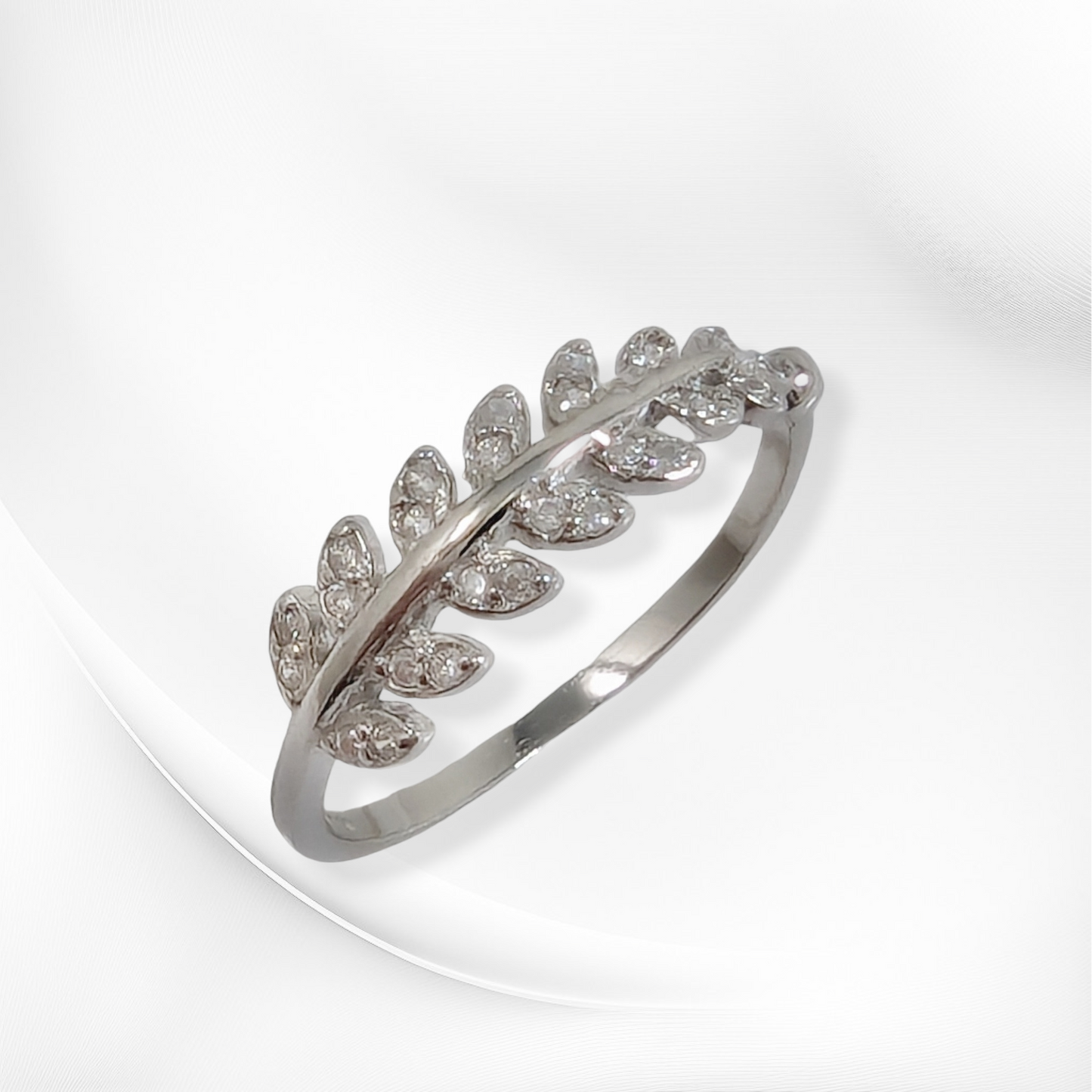 925 Sterling Silver Women's Ring with Cubic Zirconia Crystals