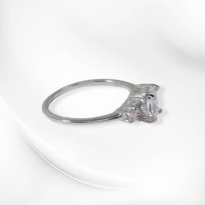 925 Sterling Silver Women's Ring with Cubic Zirconia Crystals