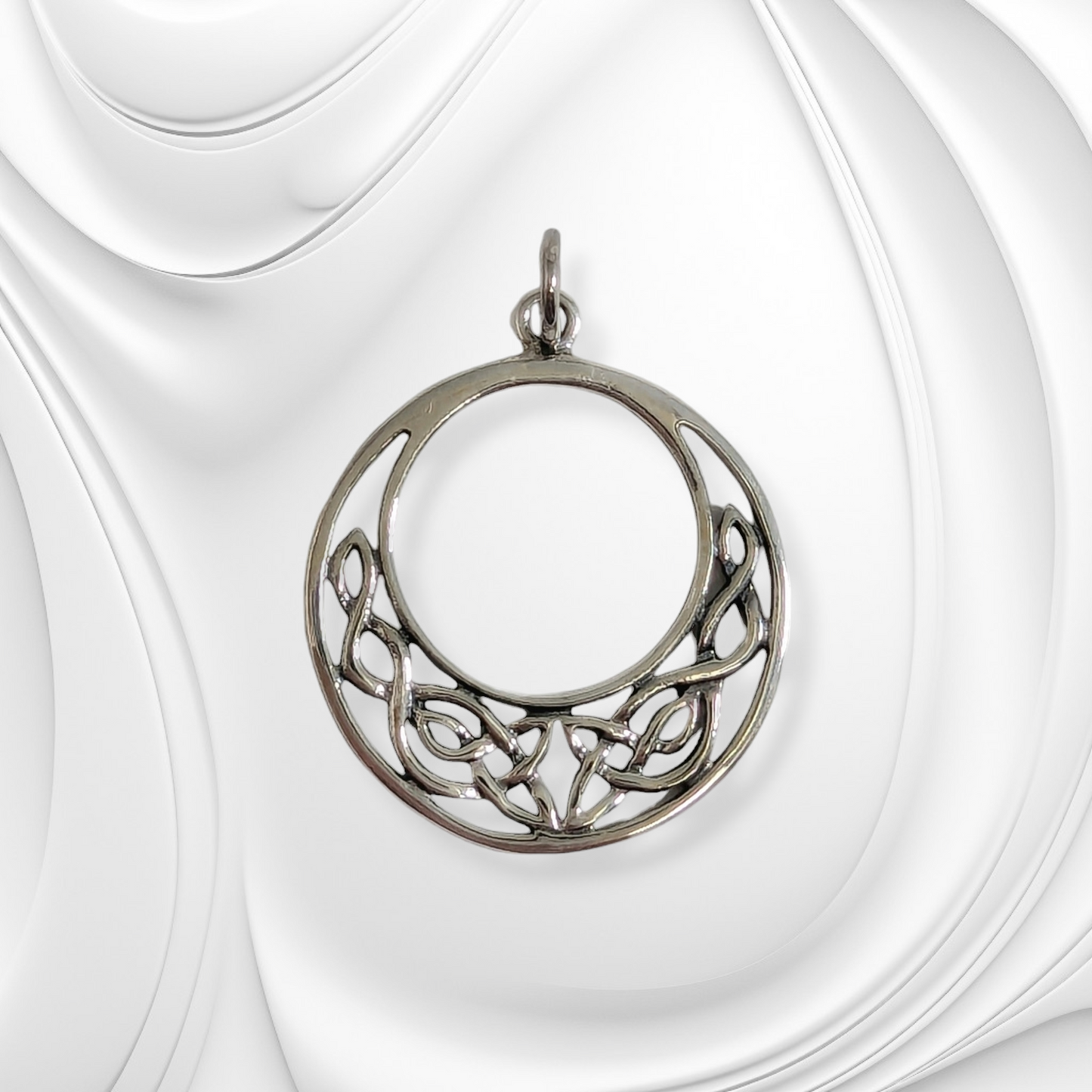 925 Sterling Silver Celtic Knot Women's Pendant