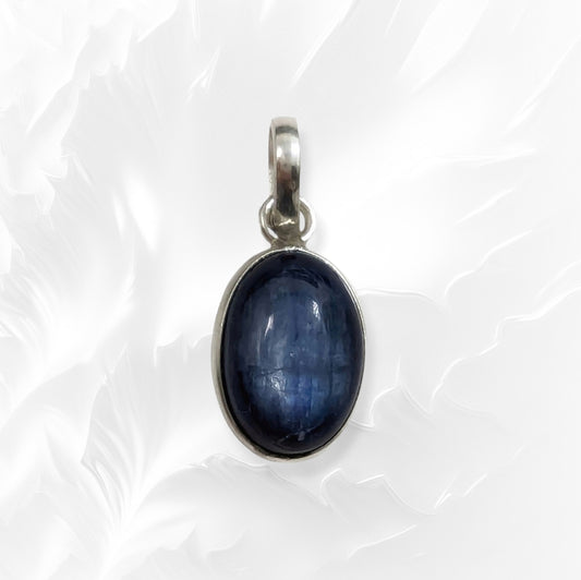 925 Sterling Silver Women Pendant With Authentic Kyanite Gemstone