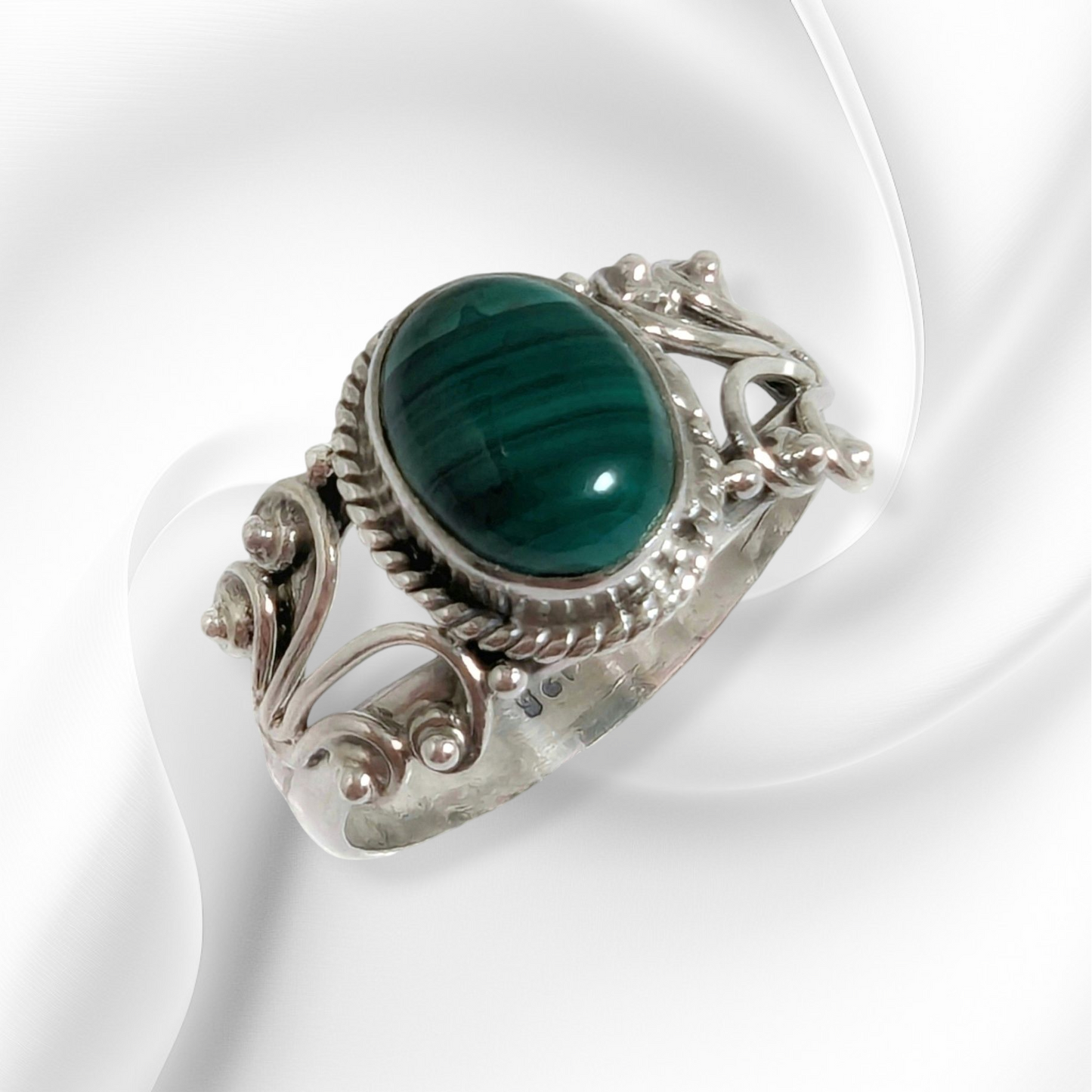 925 Sterling Silver Women's Ring with Authentic Malachite Gemstone