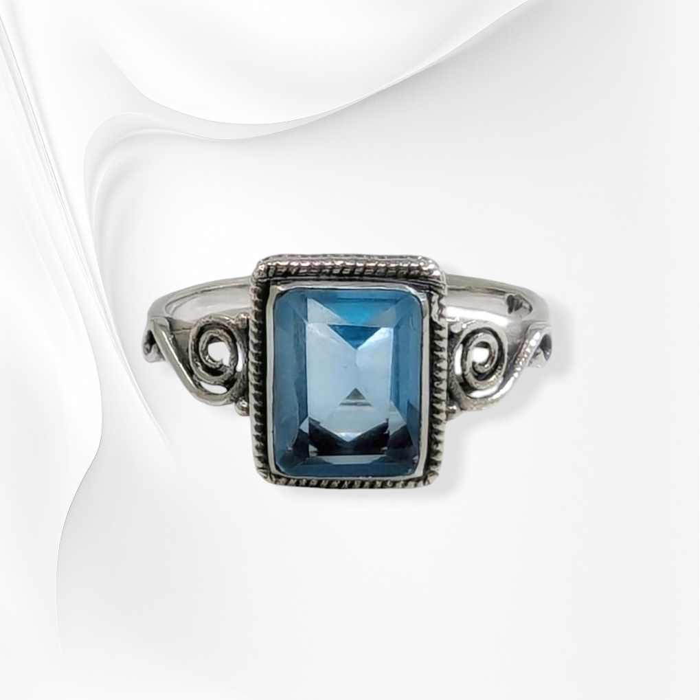 925 Sterling Silver Women's Ring With Authentic Blue Topaz
