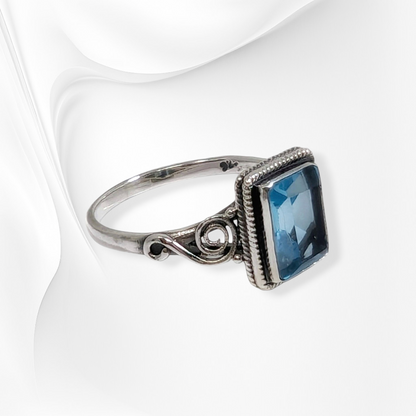 925 Sterling Silver Women's Ring With Authentic Blue Topaz