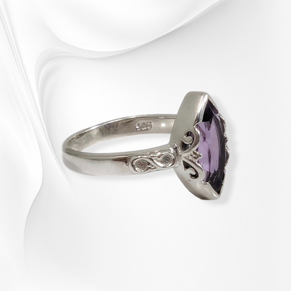 925 Sterling Silver Women's Ring with Authentic Amethyst Gemstone