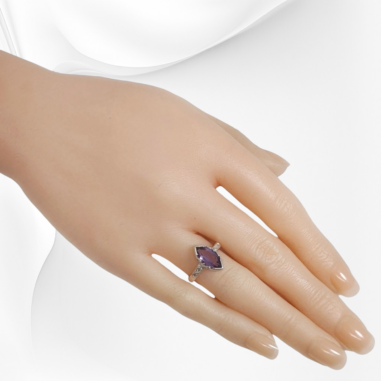 925 Sterling Silver Women's Ring with Authentic Amethyst Gemstone