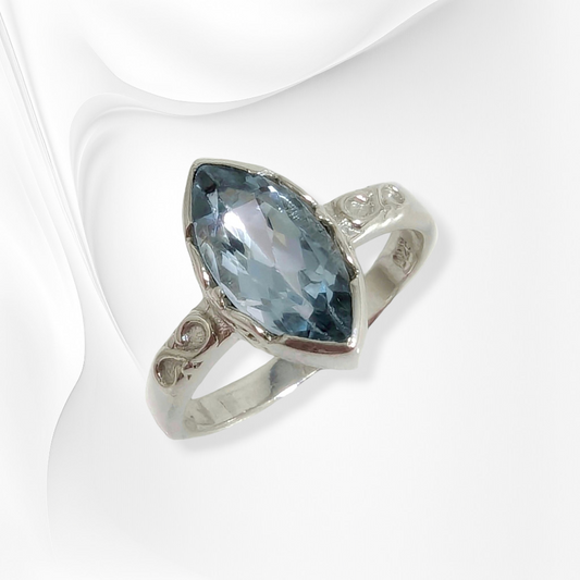 925 Sterling Silver Women's Ring with Authentic Blue Topaz