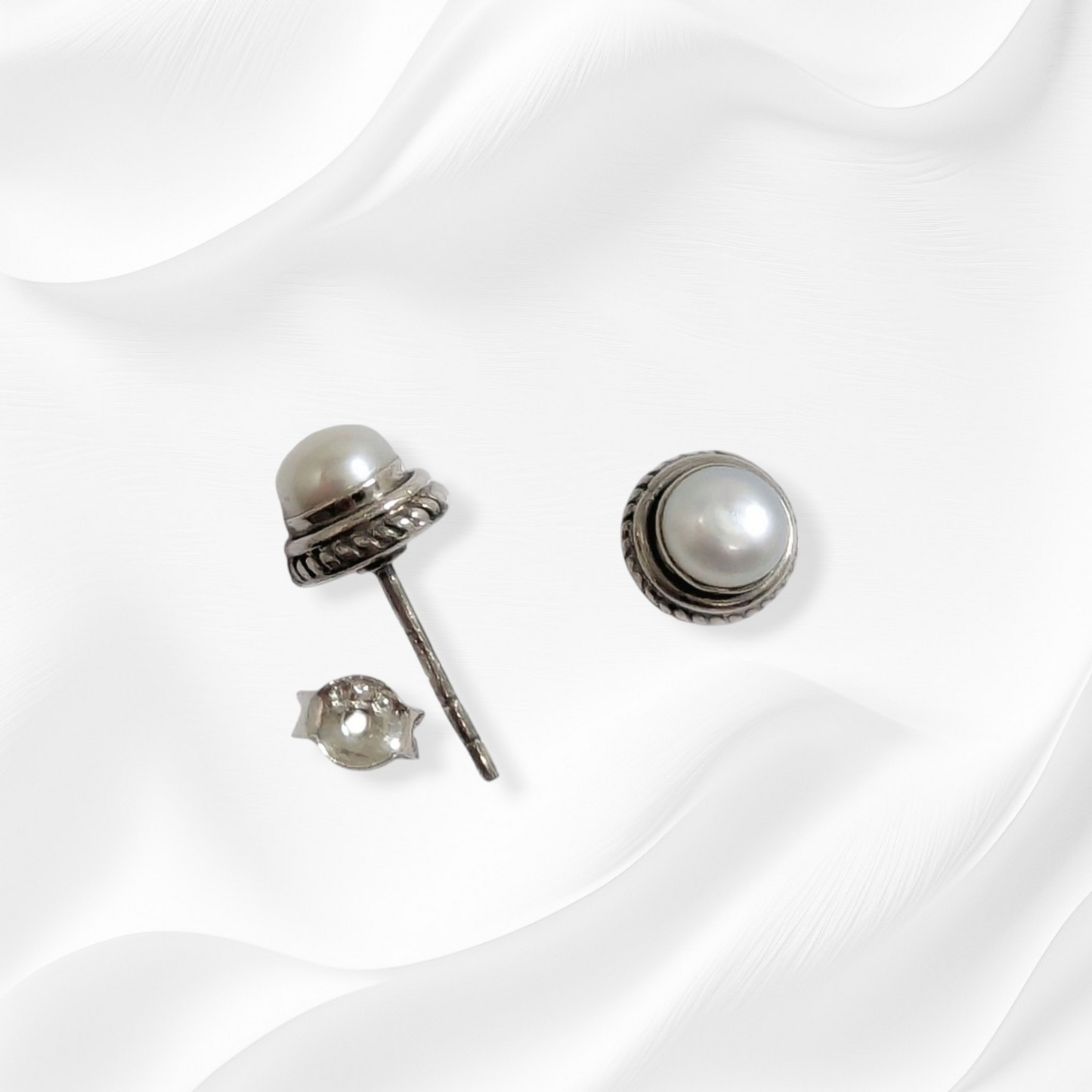 925 Sterling Silver Stud Earrings with Authentic Freshwater Pearls