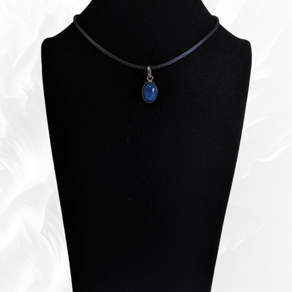 925 Sterling Silver Women Pendant With Authentic Kyanite Gemstone