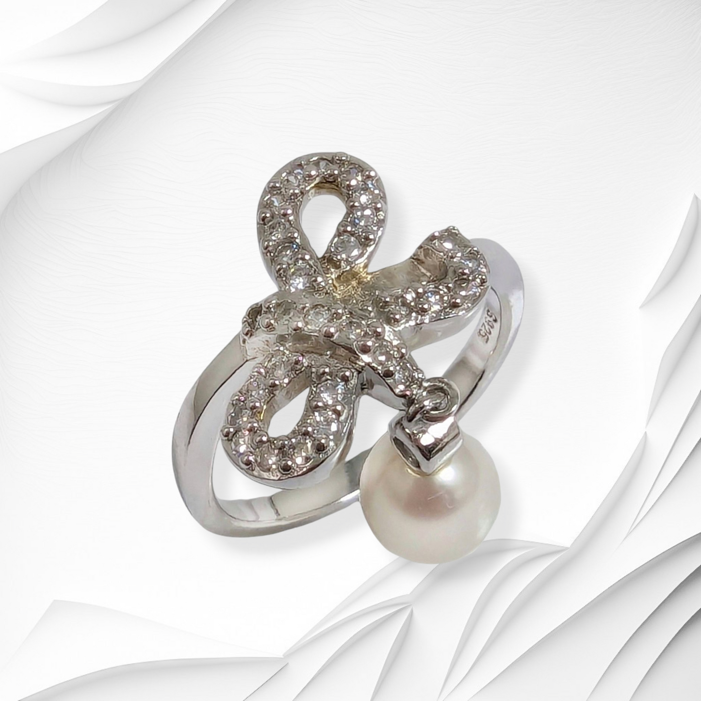 925 Sterling Silver Women's Ring with Authentic Freshwater Pearl and Cubic Zirconia Crystals