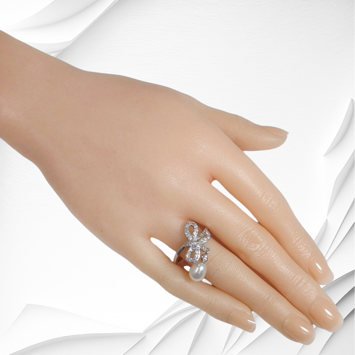 925 Sterling Silver Women's Ring with Authentic Freshwater Pearl and Cubic Zirconia Crystals