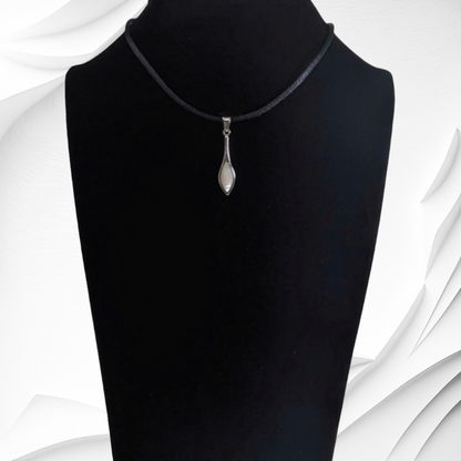 925 Sterling Silver Women Pendant With Authentic Mother of Pearl