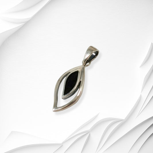 925 Sterling Silver Women Pendant With Authentic Black Onyx Gemstone