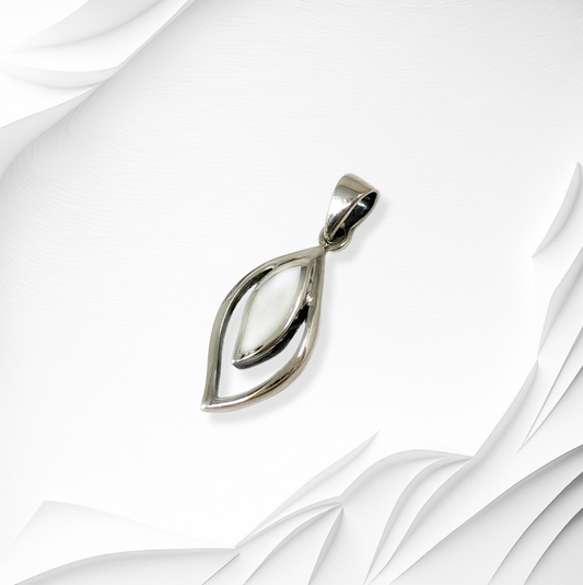 925 Sterling Silver Women Pendant With Authentic Mother of Pearl