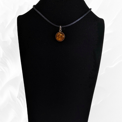 925 Sterling Silver Women Pendant With Natural Amber