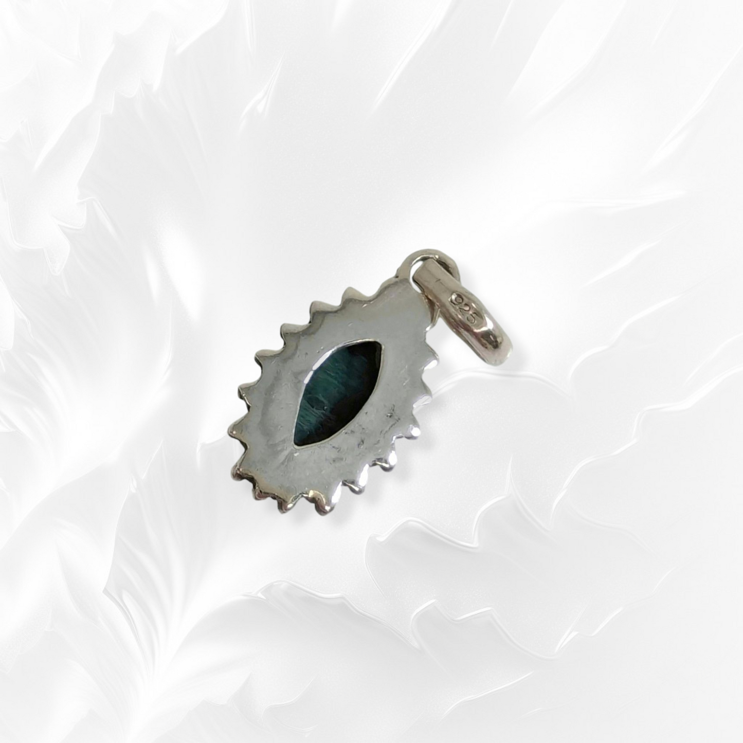 925 Sterling Silver Pendant With Authentic Malachite Gemstone