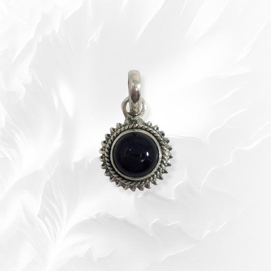 925 Sterling Silver Women Pendant With Authentic Black Onyx Gemstone