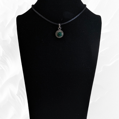 925 Sterling Silver Women Pendant With Authentic Malachite Gemstone